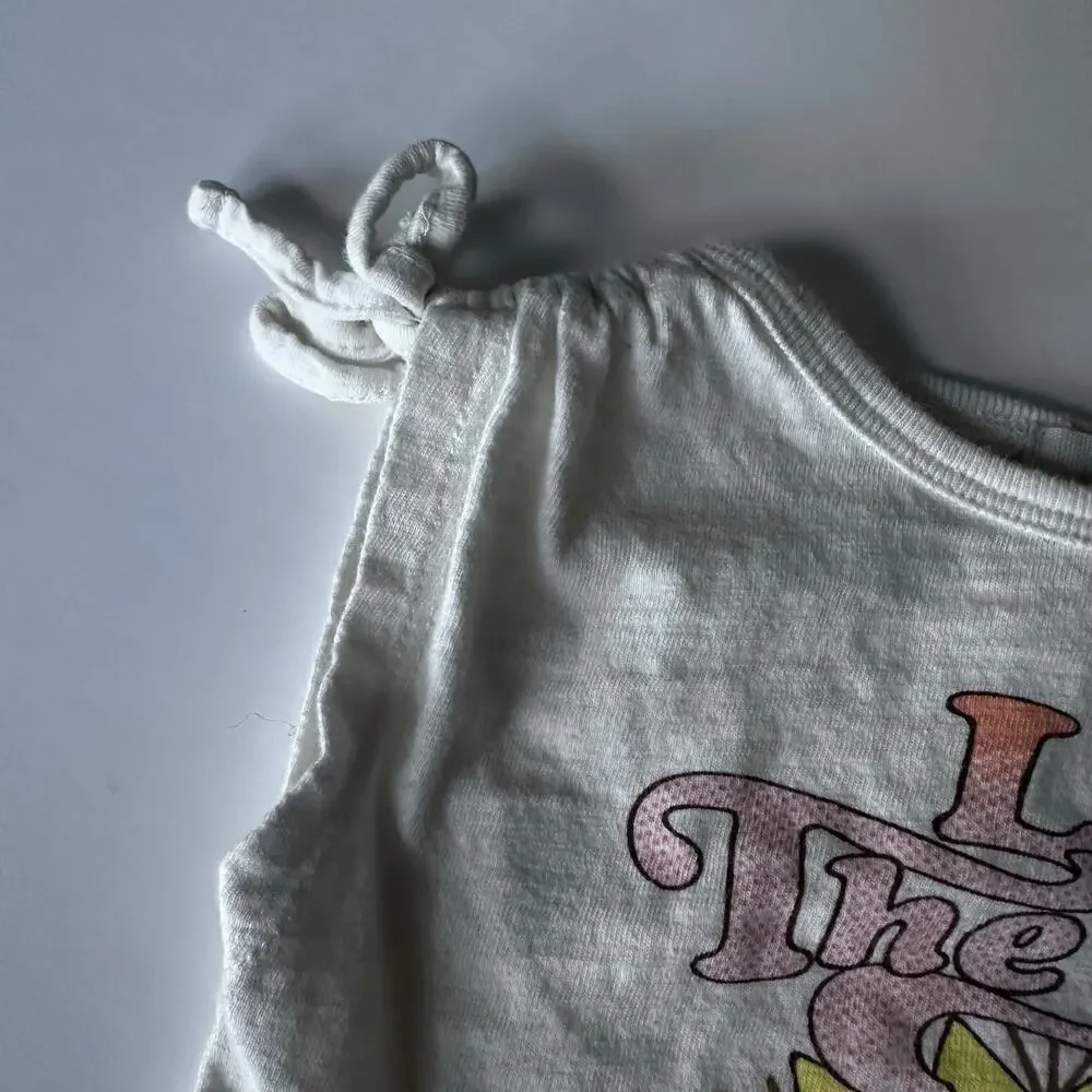 Peek graphic tee